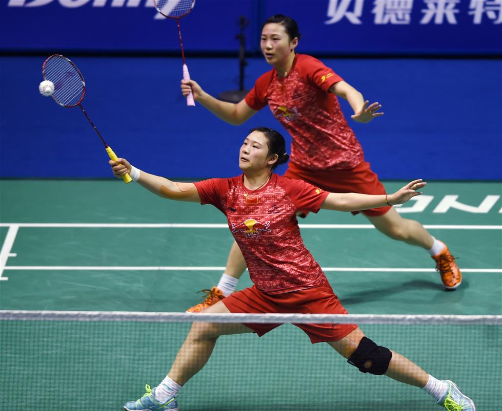 借其出色的 借其出色的